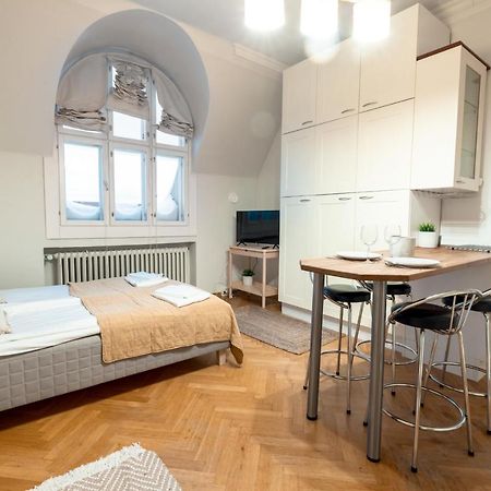 2Ndhomes Cozy & Compact Top Floor Studio In Erottaja Helsinki Exterior photo
